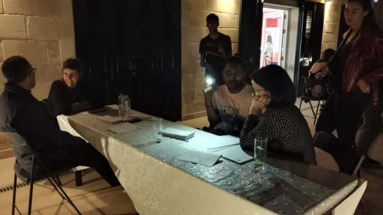 43289068_301195704032584_4974124470152200192_n