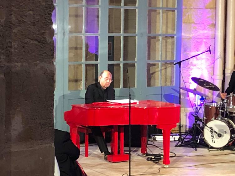 61985209_2699445426735757_1313741942210691072_n